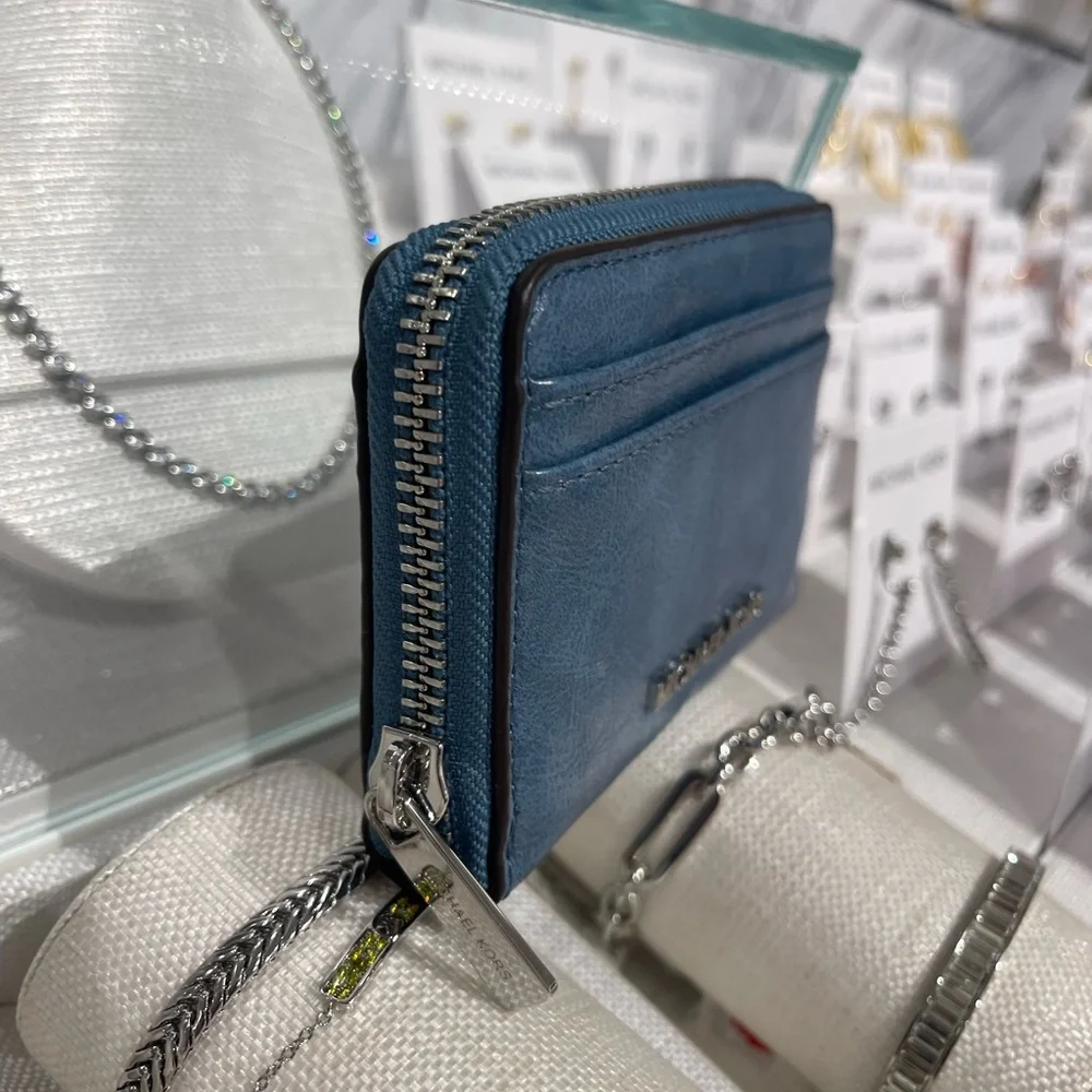 MICHAEL KORS Jet Set Medium Distressed Zip Around Card Case
Cornflower 
NWT - Picture 4 of 16
